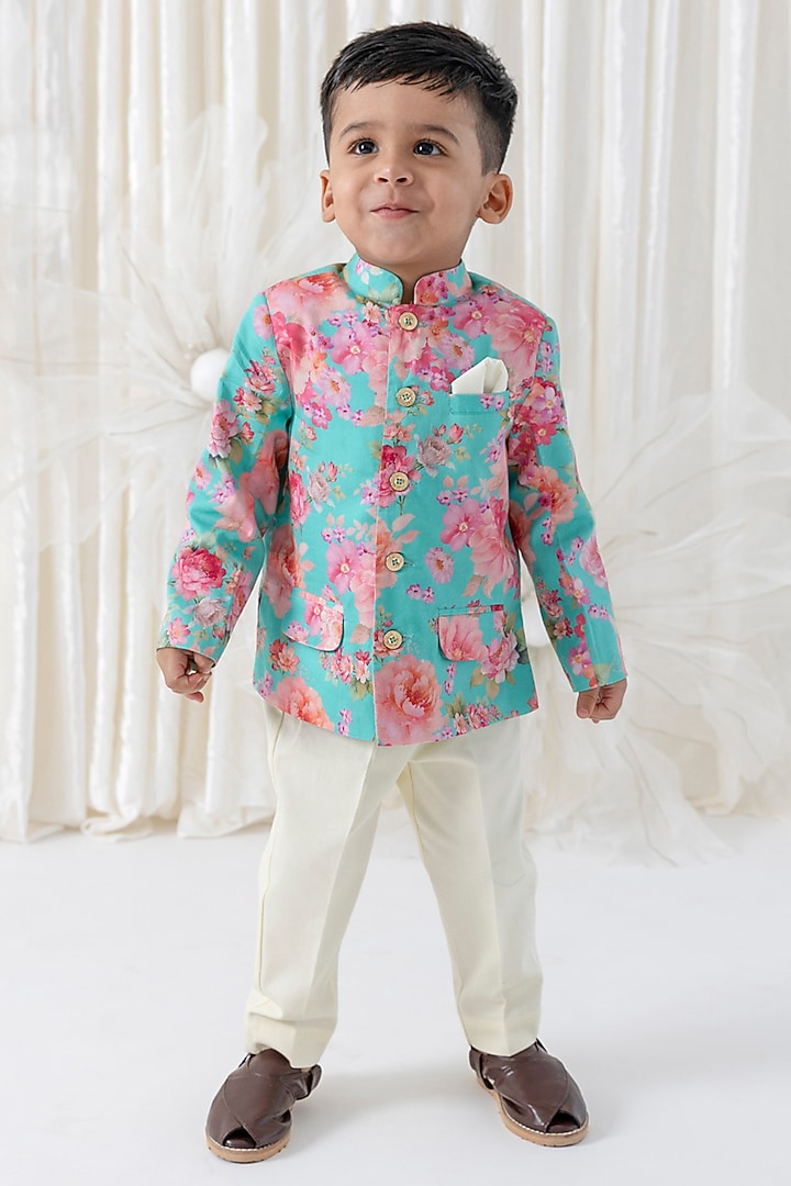 Blue Cotton Floral Printed Bandhgala Set For Boys by Tiber Taber
