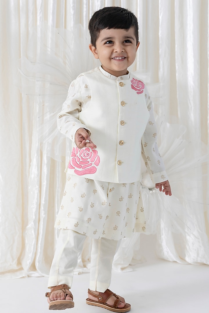 Cream Viscose Floral Embroidered Bundi Jacket For Boys by Tiber Taber at Pernia's Pop Up Shop