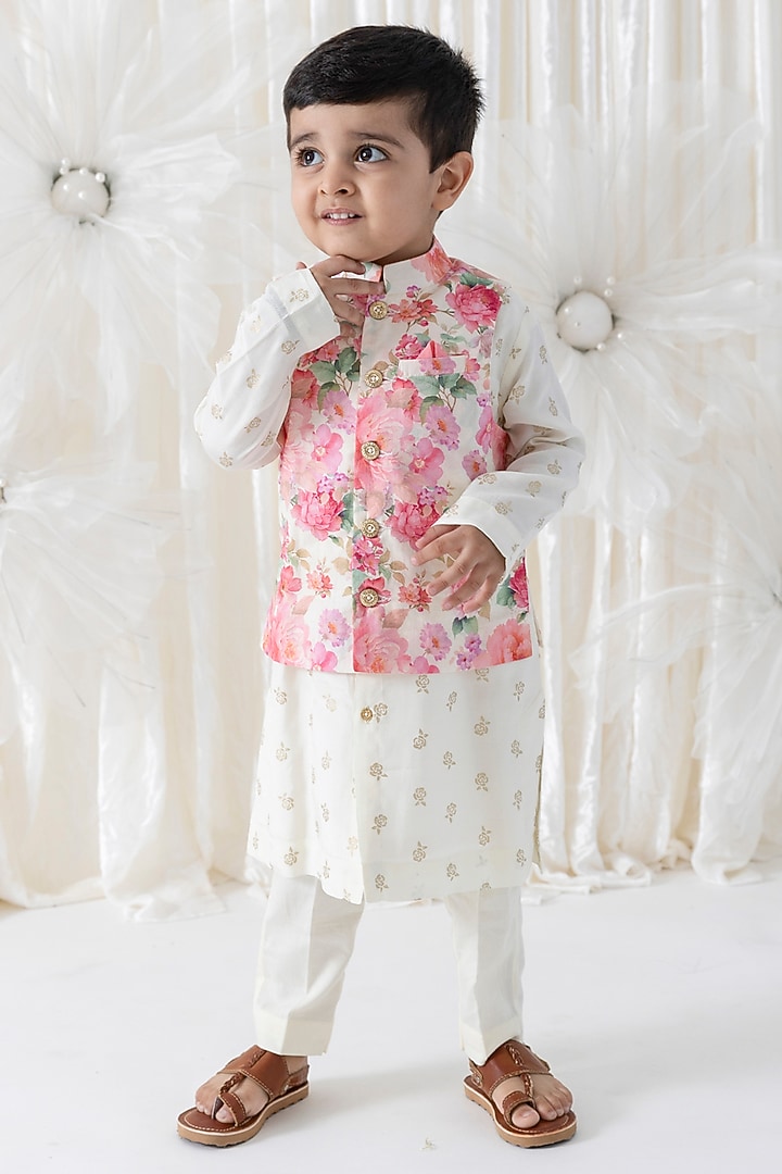 Cream Viscose Floral Printed Bundi Jacket For Boys by Tiber Taber