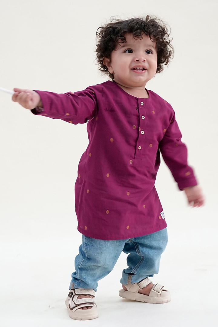 Purple Cotton Kurta For Boys by Tiber Taber at Pernia's Pop Up Shop