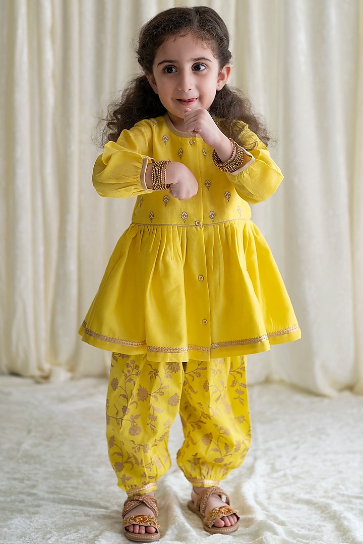 Yellow Embroidered Angrakha Kurta Set For Girls by Tiber Taber at Pernia's Pop Up Shop