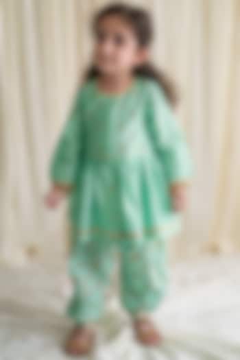 Green Embroidered Angrakha Kurta Set For Girls by Tiber Taber