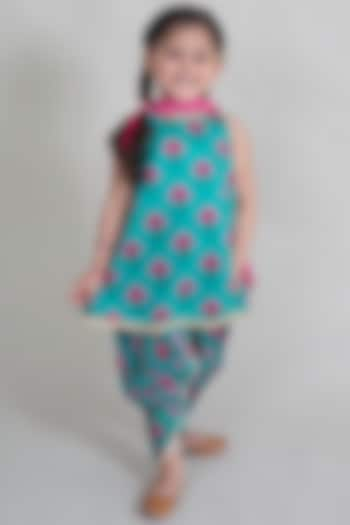 Blue Printed Kurta Set For Girls by Tiber Taber at Pernia's Pop Up Shop