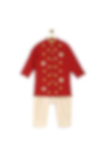 Maroon Thread Embroidered Kurta Set For Boys by Tiber Taber
