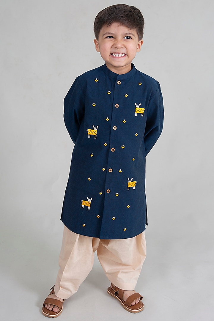 Blue Thread Embroidered Kurta Set For Boys by Tiber Taber