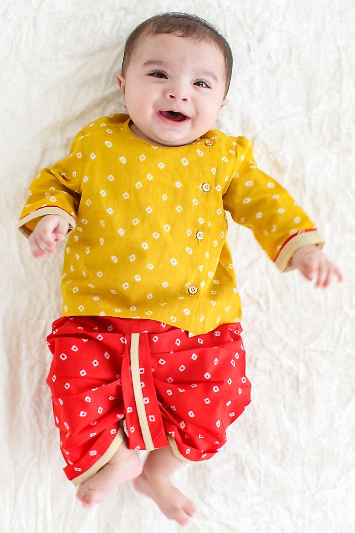 Yellow Cotton Bandhani Printed Kurta Set For Boys by Tiber Taber at Pernia's Pop Up Shop