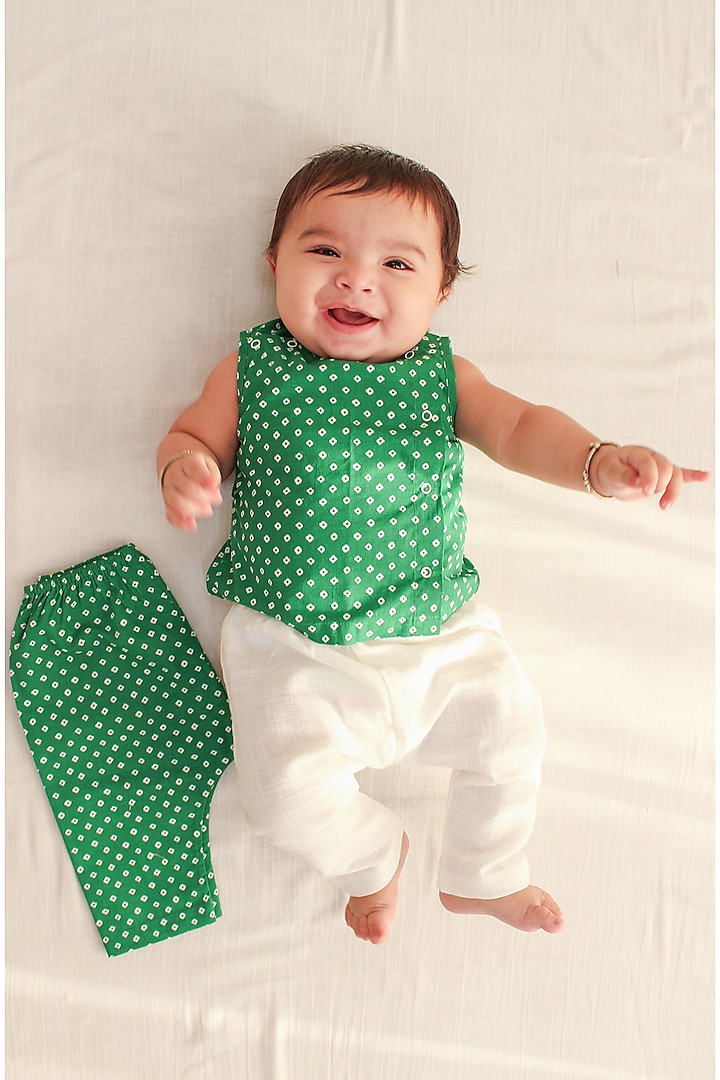 Green Soft Premium Cotton Bandhani Printed Jhabla Set For Kids by Tiber Taber at Pernia's Pop Up Shop