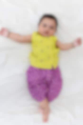 Green Viscose Embroidered Kurta Set For Boys by Tiber Taber at Pernia's Pop Up Shop