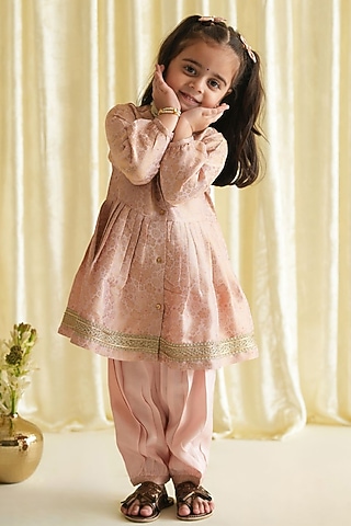 Pink Brocade Kurta Set For Girls by Tiber Taber