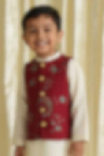Red Brocade Viscose Bundi Jacket For Boys by Tiber Taber at Pernia's Pop Up Shop