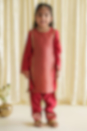 Red Viscose Poly Blend Embellished Kurta Set For Girls by Tiber Taber at Pernia's Pop Up Shop
