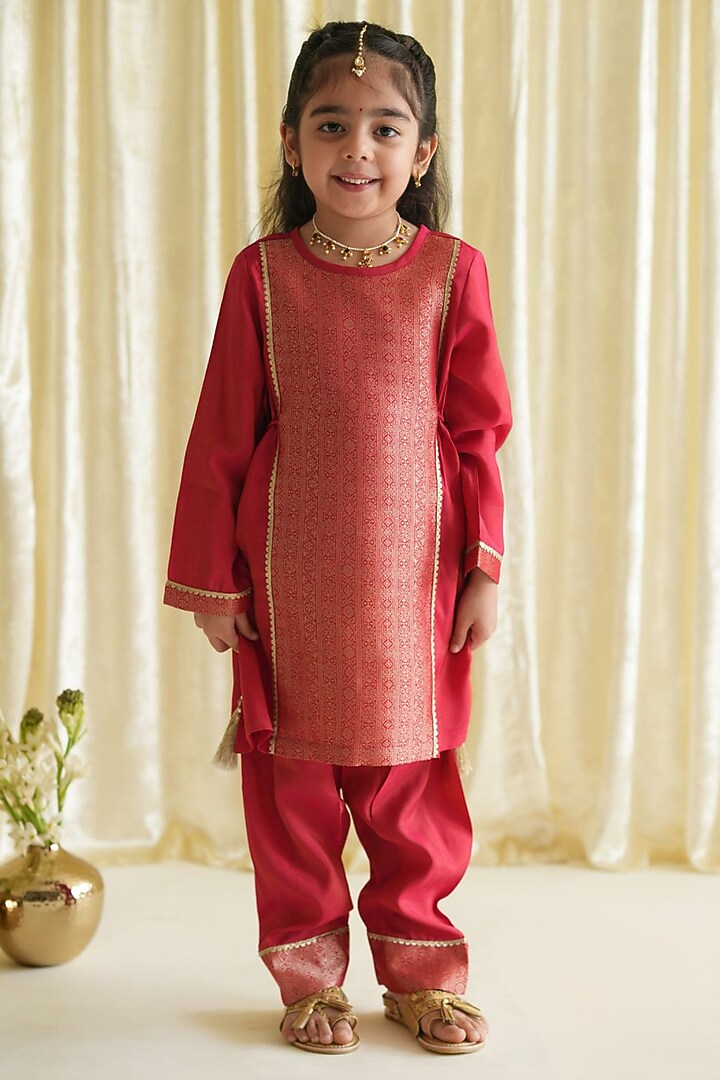 Red Viscose Poly Blend Embellished Kurta Set For Girls by Tiber Taber at Pernia's Pop Up Shop