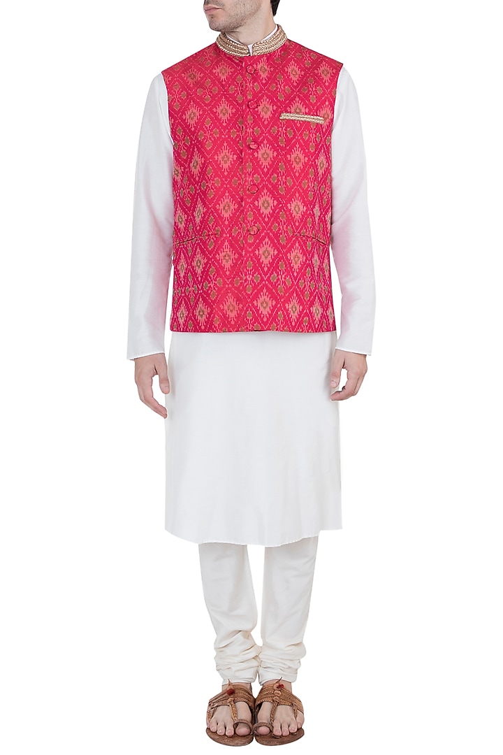 Red Embroidered Nehru Jacket by Tisha Saksena Men at Pernia's Pop Up Shop