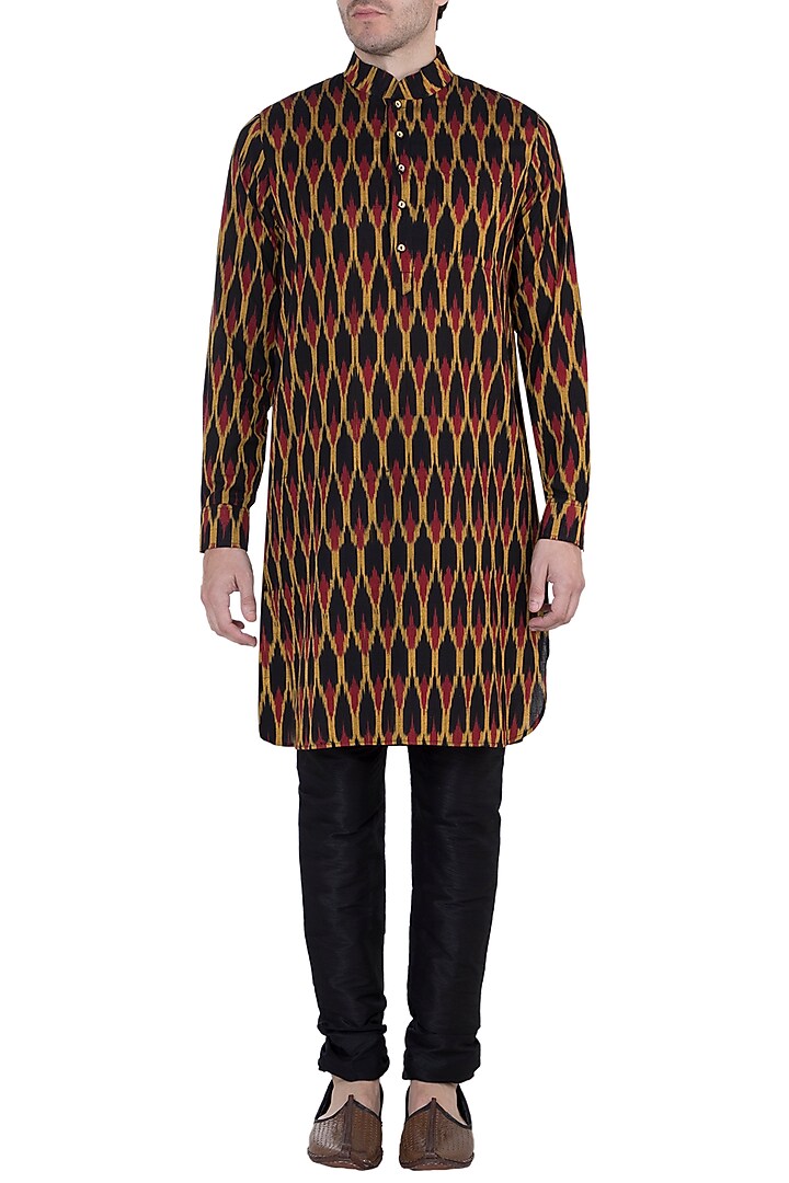 Black Zig-Zag Ikat Kurta by Tisha Saksena Men at Pernia's Pop Up Shop