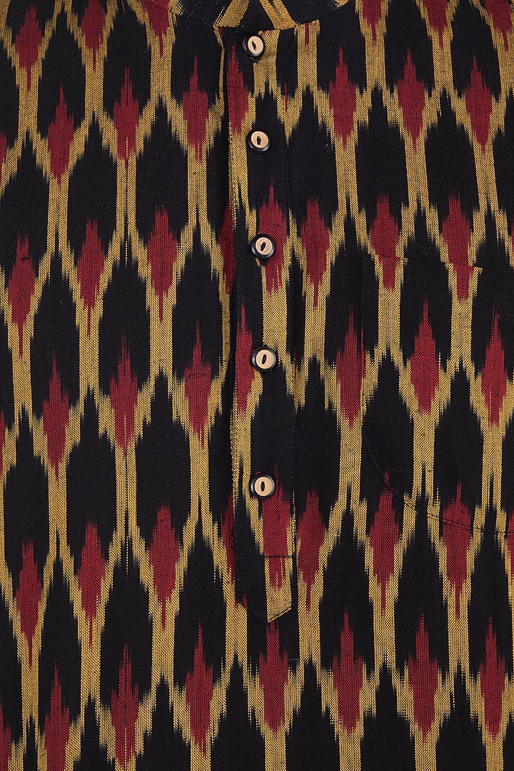 Black Zig-Zag Ikat Kurta by Tisha Saksena Men at Pernia's Pop Up Shop