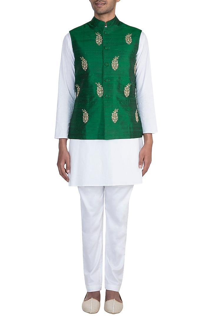 Green Embroidered Nehru Jacket by Tisha Saksena Men at Pernia's Pop Up Shop