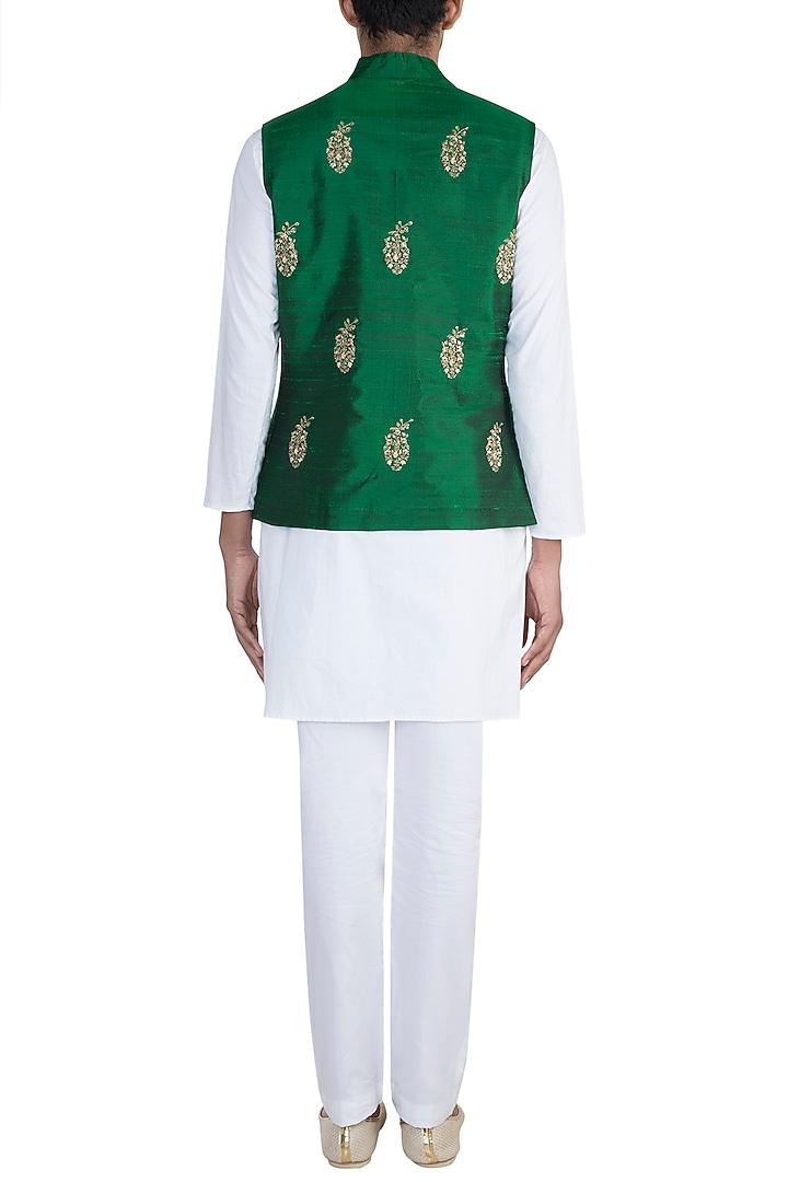 Green Embroidered Nehru Jacket by Tisha Saksena Men at Pernia's Pop Up Shop