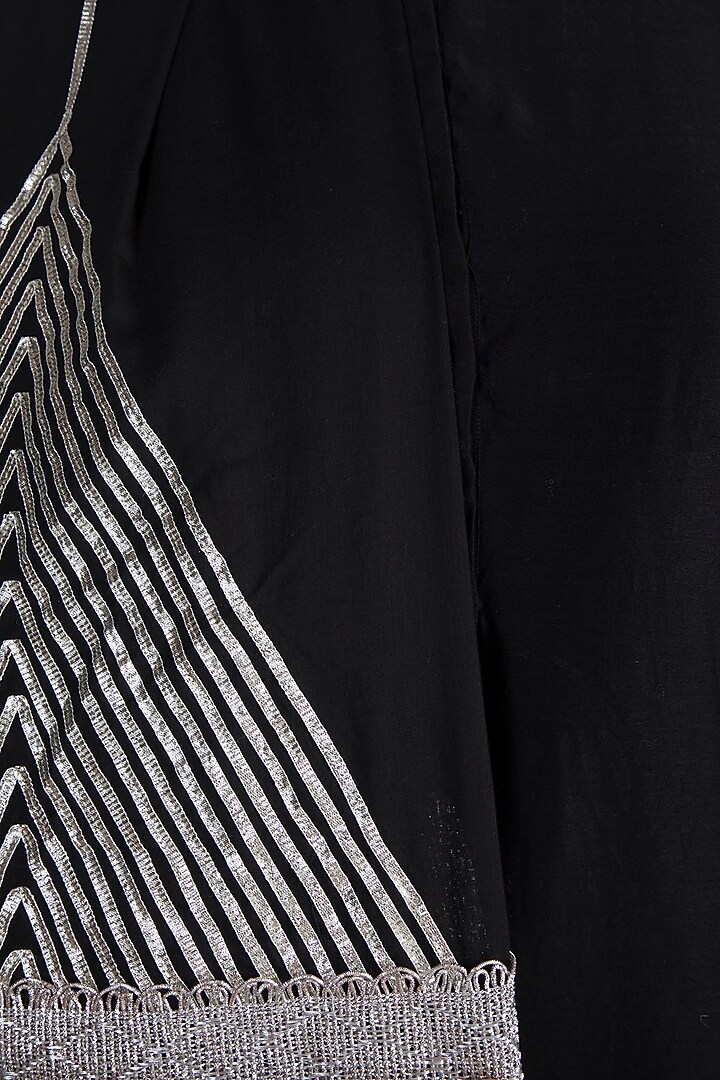 Black Embellished Kurta With Pants by Tokree at Pernia's Pop Up Shop