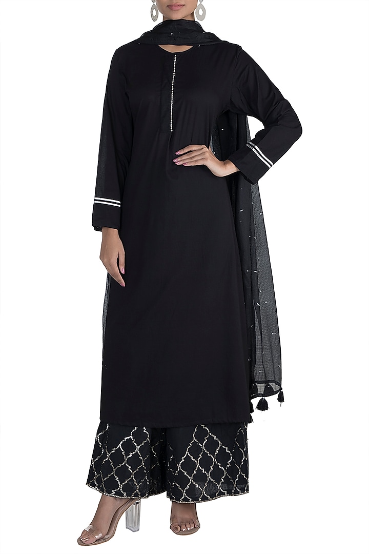 Black Embellished Ghungroo Kurta Set by Tokree at Pernia's Pop Up Shop