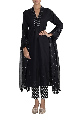Black Embellished Kaftan Kurta Set by Tokree