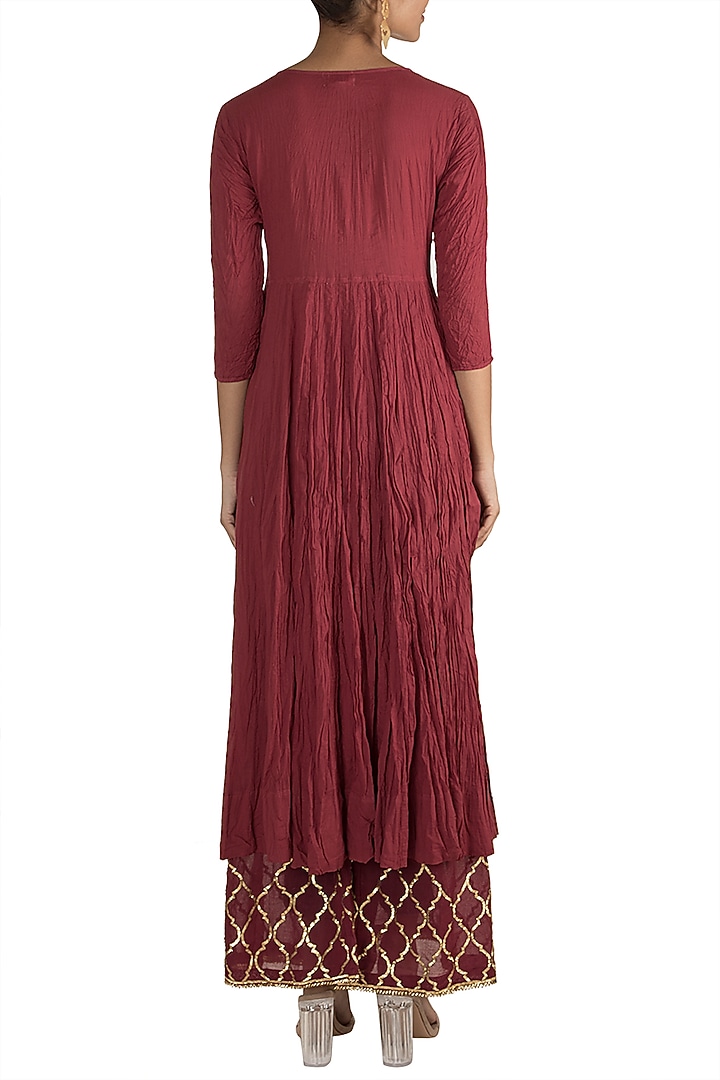 Red Crushed Kurta Set by Tokree at Pernia's Pop Up Shop