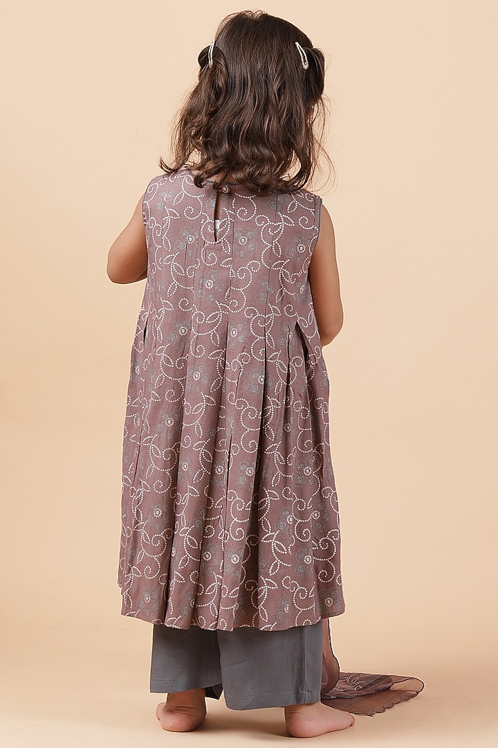 Brownish Grey Cotton Bandhani Printed Kurta Set For Girls by Tjori India pvt ltd at Pernia's Pop Up Shop
