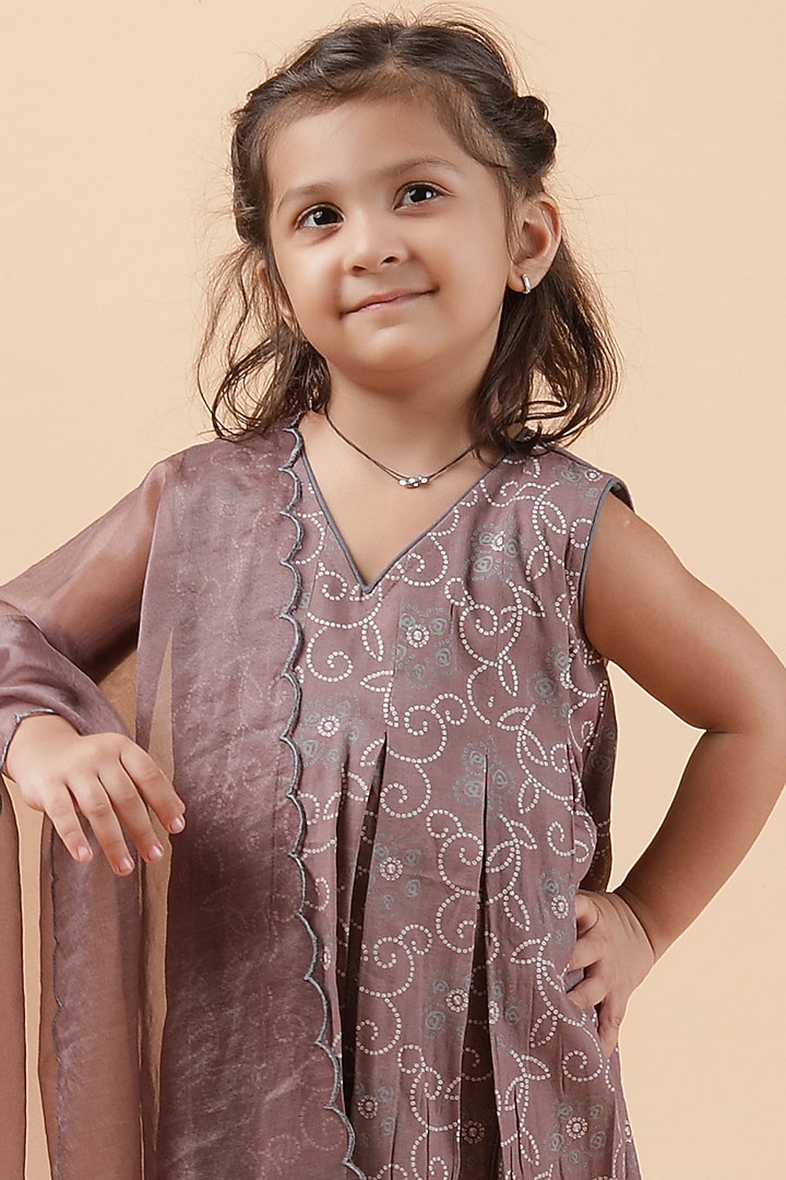 Brownish Grey Cotton Bandhani Printed Kurta Set For Girls by Tjori India pvt ltd at Pernia's Pop Up Shop