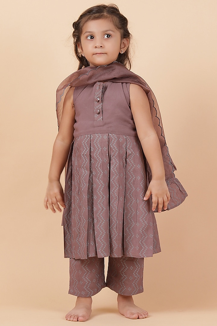 Brownish Grey Cotton Bandhani Printed Kurta Set For Girls by Tjori India pvt ltd at Pernia's Pop Up Shop