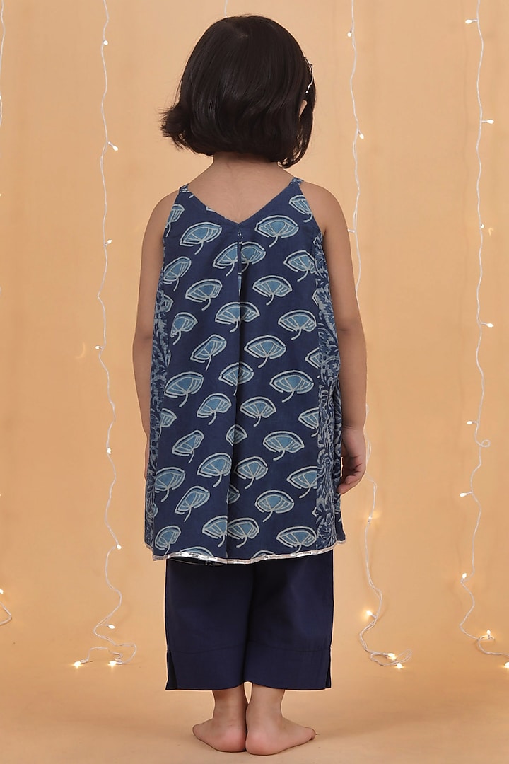 Indigo Blue Cotton Slub Printed Gathered Kurta Set For Girls by Tjori India pvt ltd at Pernia's Pop Up Shop