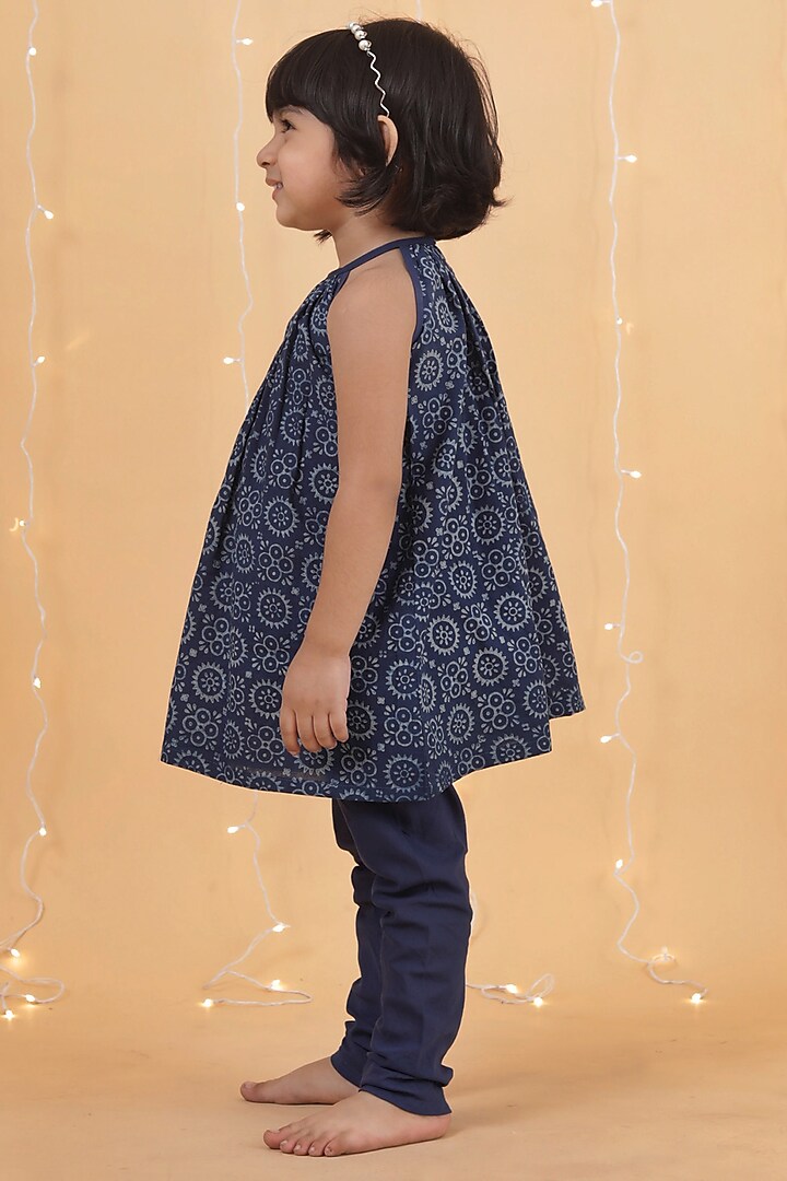Indigo Blue Cotton Slub Printed Gathered Kurta Set For Girls by Tjori India pvt ltd at Pernia's Pop Up Shop
