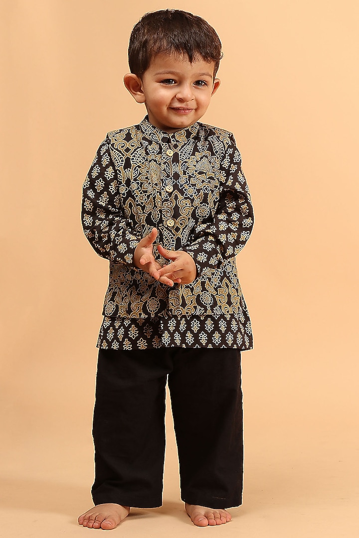 Black Cotton Printed Nehru Jacket With Kurta Set For Boys by Tjori India pvt ltd at Pernia's Pop Up Shop