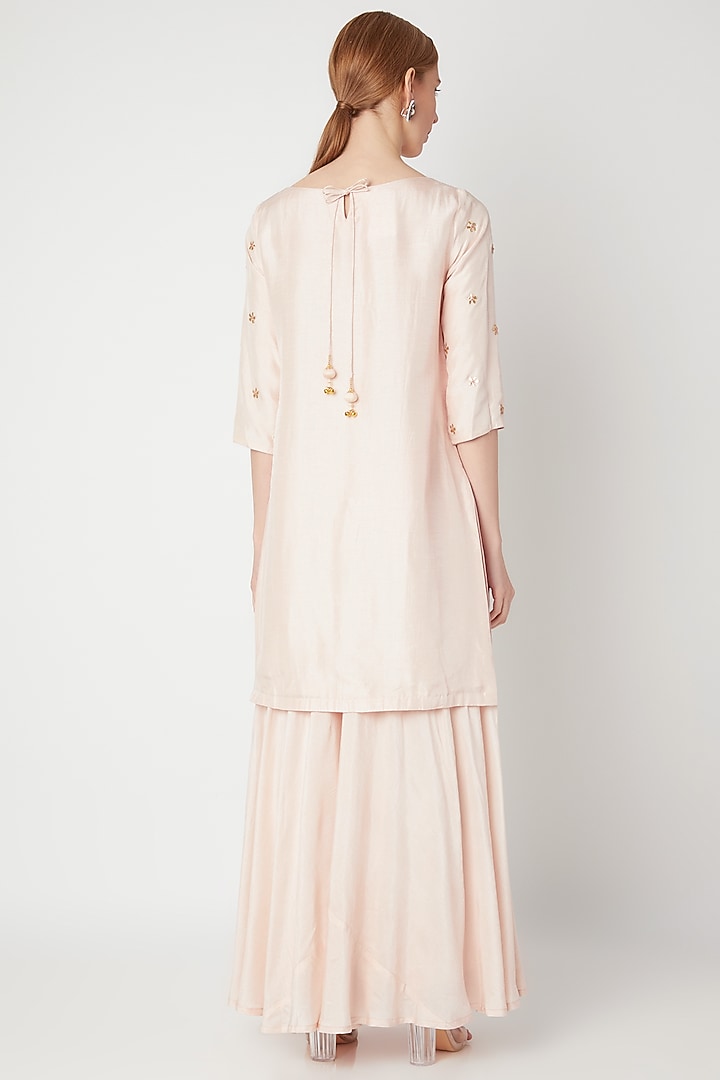 Blush Pink Embroidered Kurta Set by The Jaipur Story at Pernia's Pop Up Shop