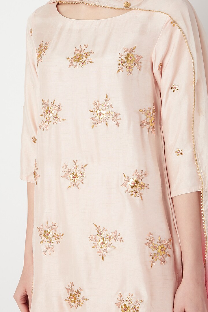 Blush Pink Embroidered Kurta Set by The Jaipur Story at Pernia's Pop Up Shop