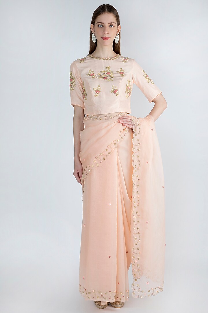 Pink Embroidered Wedding Saree Set by The Jaipur Story at Pernia's Pop Up Shop