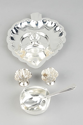 Silver Leaf Shaped Thali Set (Set of 6) by The Khabiyas Trunk by KJ