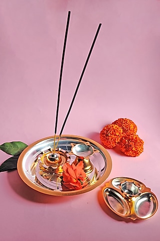 Two Toned Pooja Thali Set by The Khabiyas Trunk by KJ