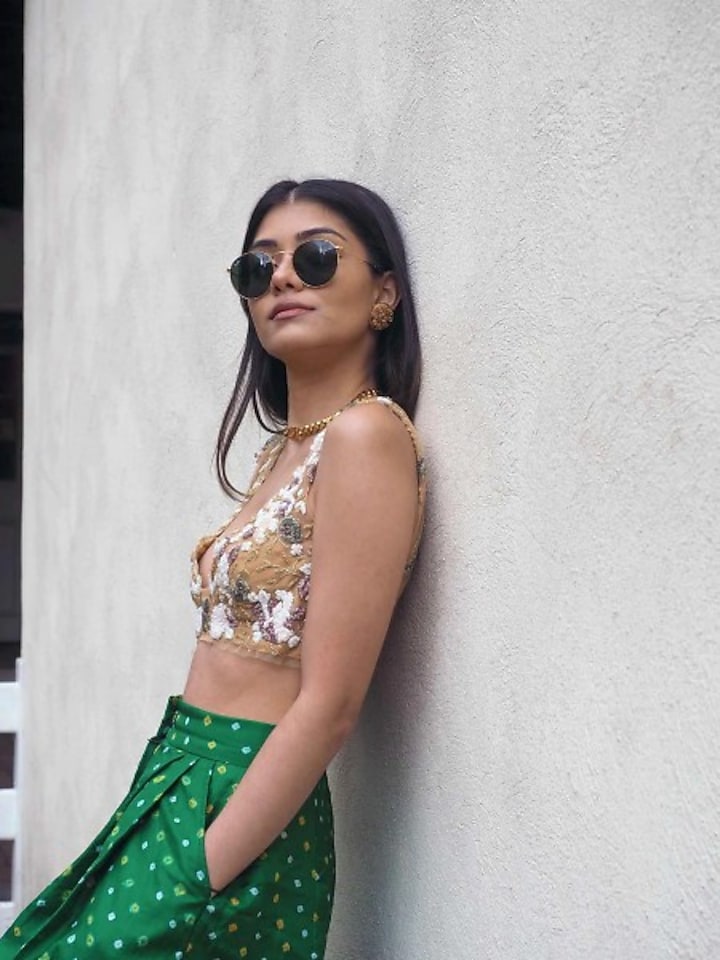 Emerald Green Silk Bandhani Pant Set by The Little Black Bow at Pernia's Pop Up Shop