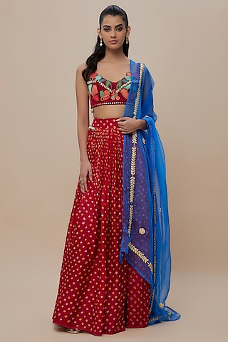 Red Handwoven Silk Bandhani Lehenga Set by The Little Black Bow