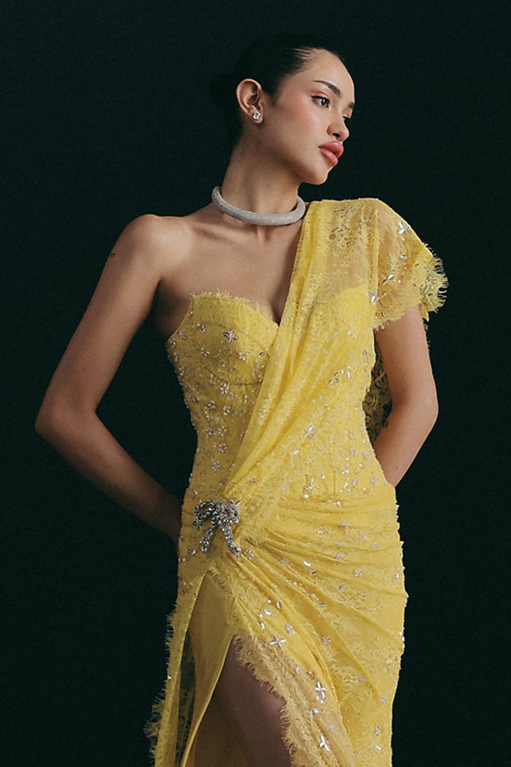 Yellow Dotted Tulle Corded Lace Reception Saree Set by The little black bow at Pernia's Pop Up Shop