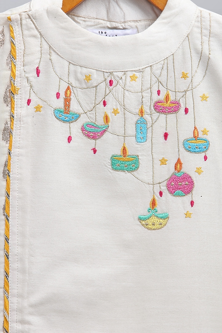 Off-White Cotton Silk Embroidered Kurta Set For Boys by The little tales at Pernia's Pop Up Shop