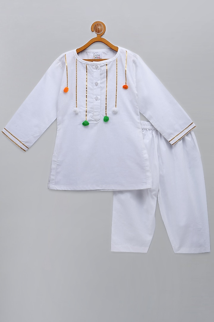 White Cotton Poplin Machine Embroidered Kurta Set For Girls by The little tales at Pernia's Pop Up Shop