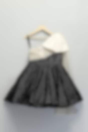 Black Sequins & Organza Dress For Girls by The little tales at Pernia's Pop Up Shop