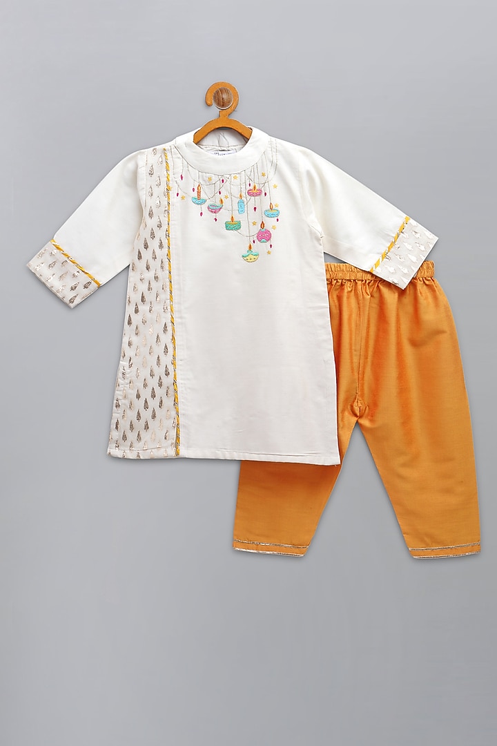 Off-White Cotton Silk Embroidered Kurta Set For Boys by The little tales at Pernia's Pop Up Shop