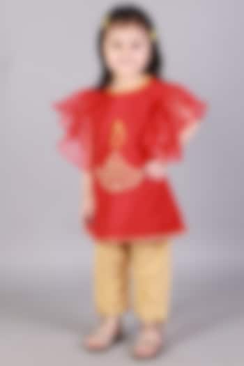 Red Cotton Silk Embroidered Kurta Set For Girls by The little tales at Pernia's Pop Up Shop