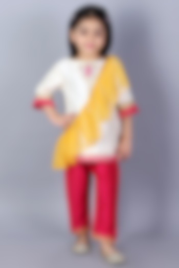 White Cotton Silk Embroidered Kurta Set For Girls by The little tales at Pernia's Pop Up Shop