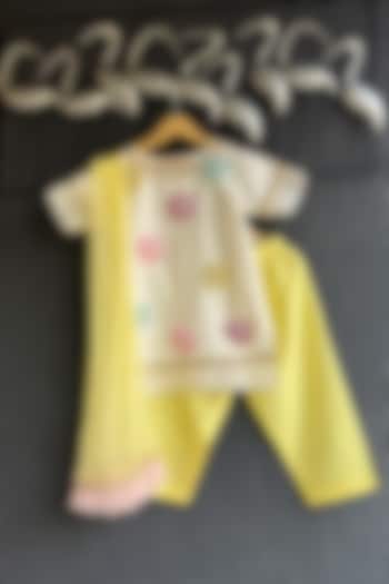 Off-White Cotton Silk Embroidered Kurta Set For Girls by The little tales at Pernia's Pop Up Shop