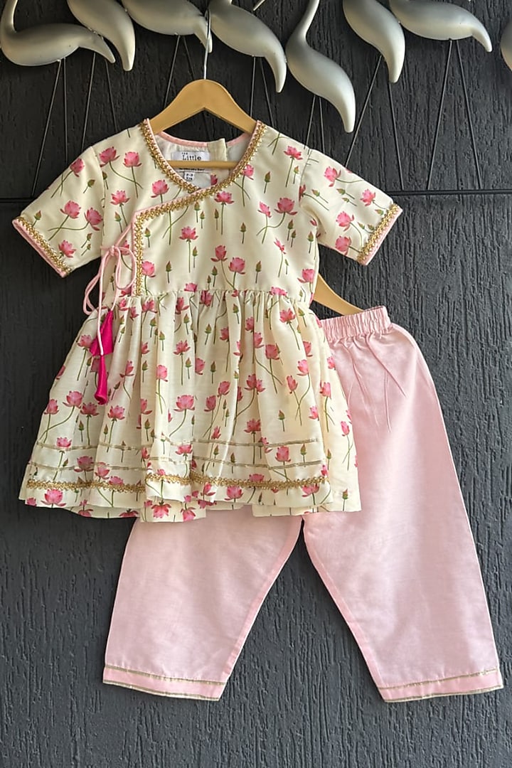 Off-White Cotton Silk Printed Kurta Set For Girls by The little tales at Pernia's Pop Up Shop