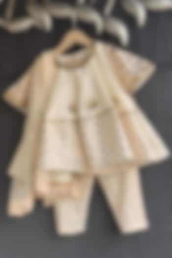 Off-White Chanderi & Cotton Silk Kurta Set For Girls by The little tales at Pernia's Pop Up Shop