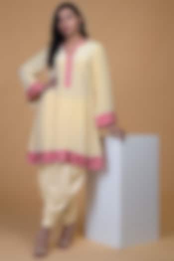 Beige & Pink Embroidered Kurta Set by Talking Threads at Pernia's Pop Up Shop