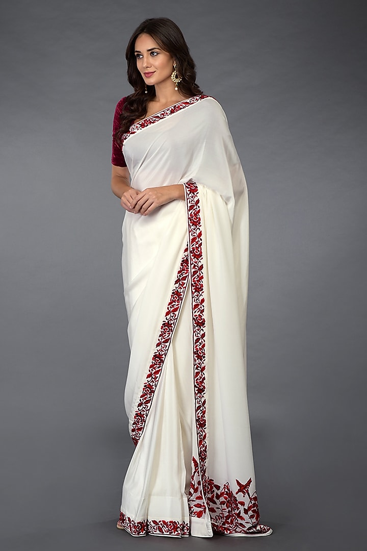 Ivory Embroidered Saree Set by Talking Threads at Pernia's Pop Up Shop